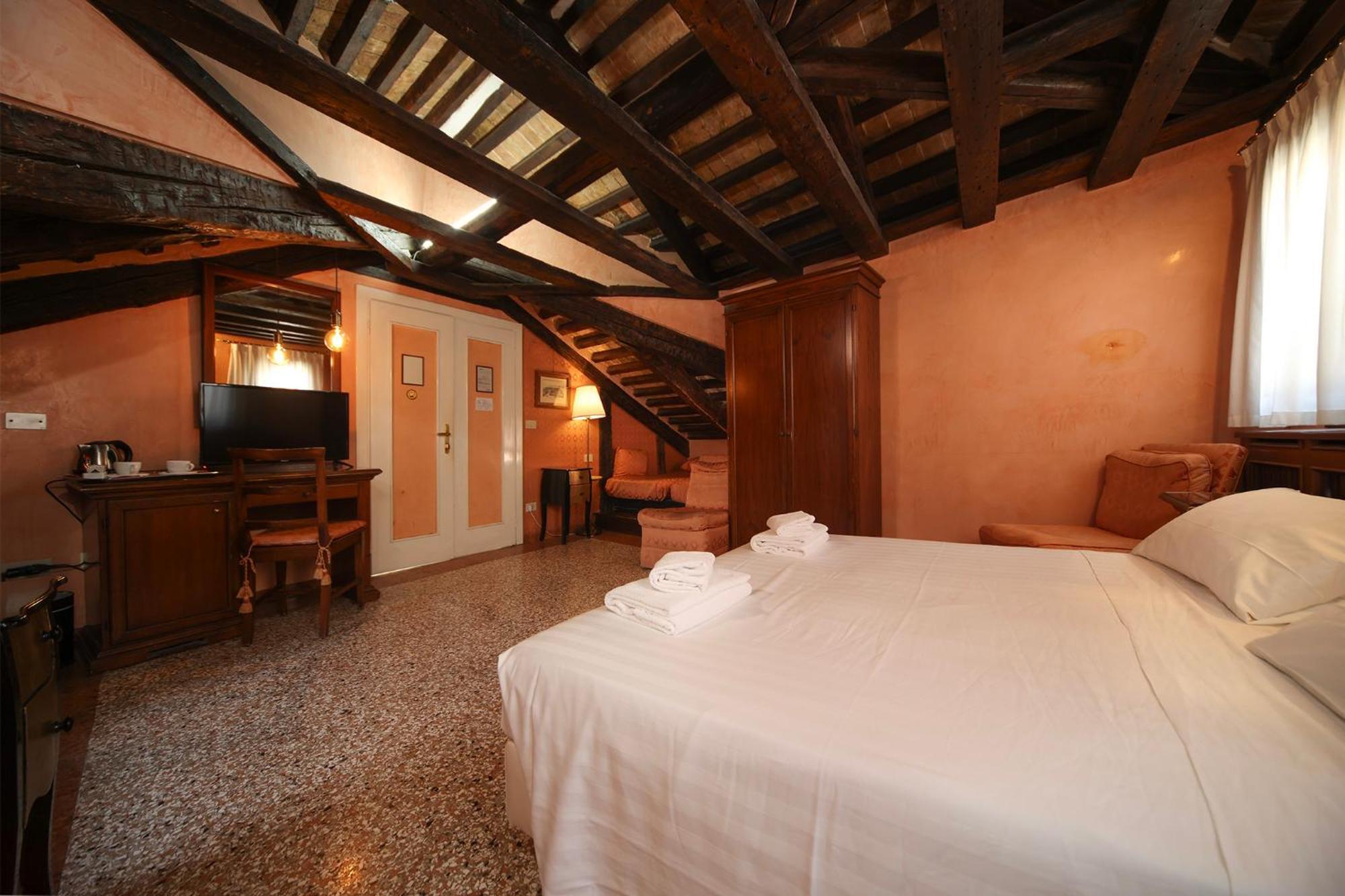 Antica 3*