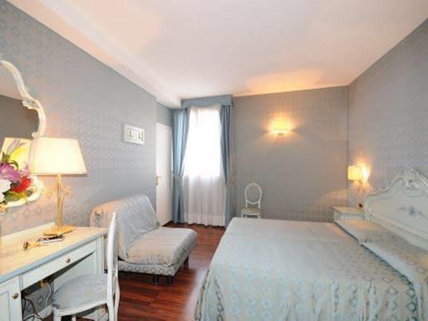 Pensión Antica 3*