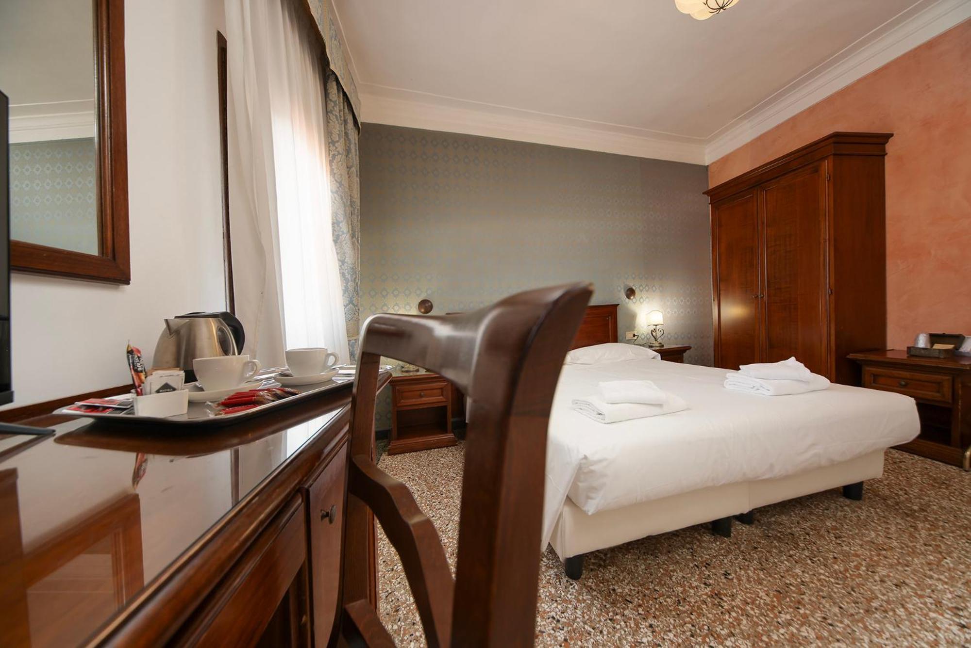 Antica Pensión 3*